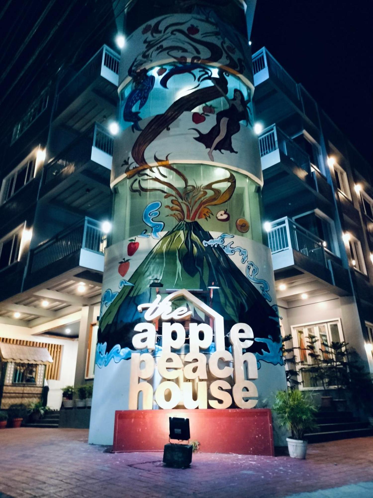 The Applepeach House Hotel Legazpi Exterior photo